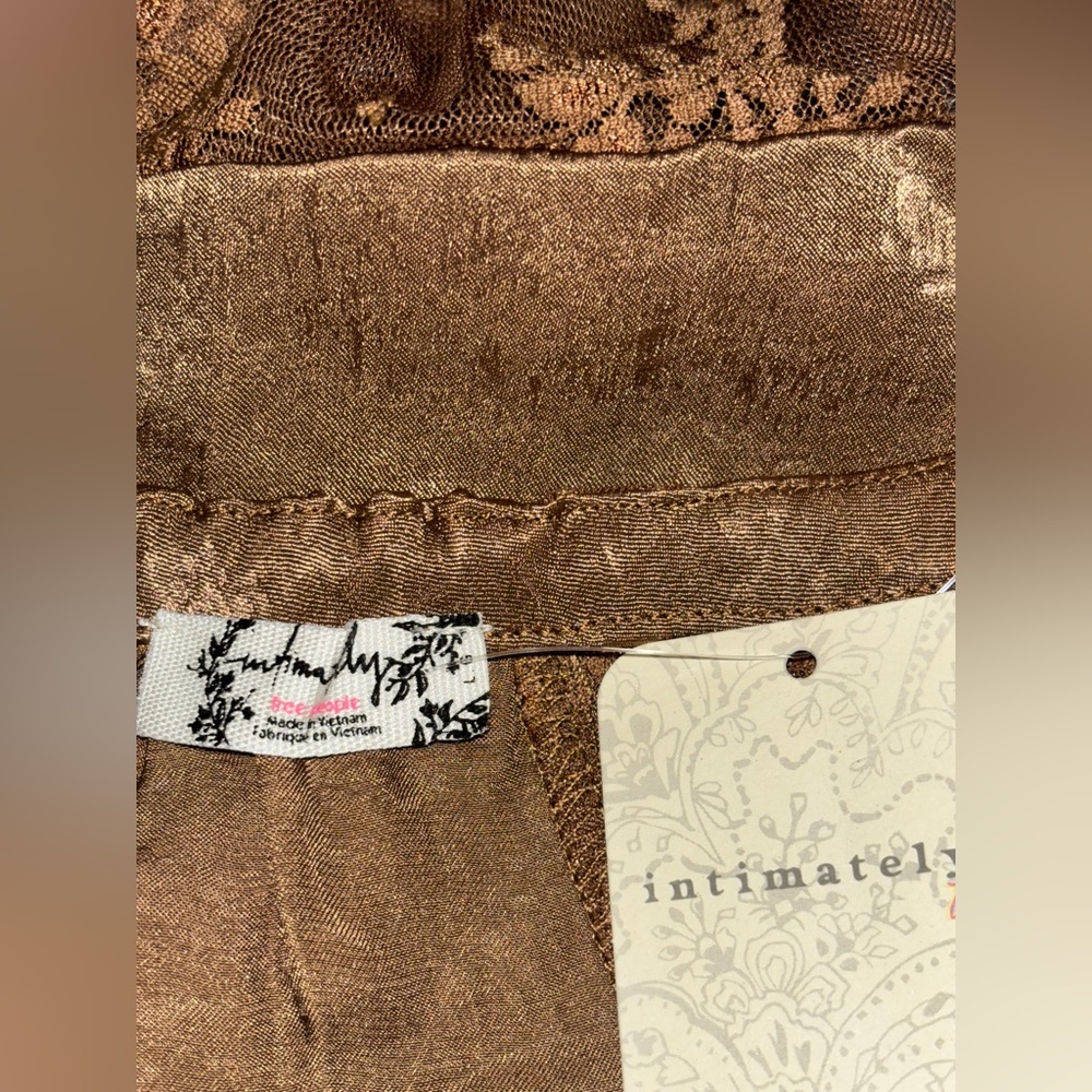 Intimately Free Morning Breeze Tunic ‎ In Toffee Women L Romantic Lace Relax NEW - Picture 3 of 10